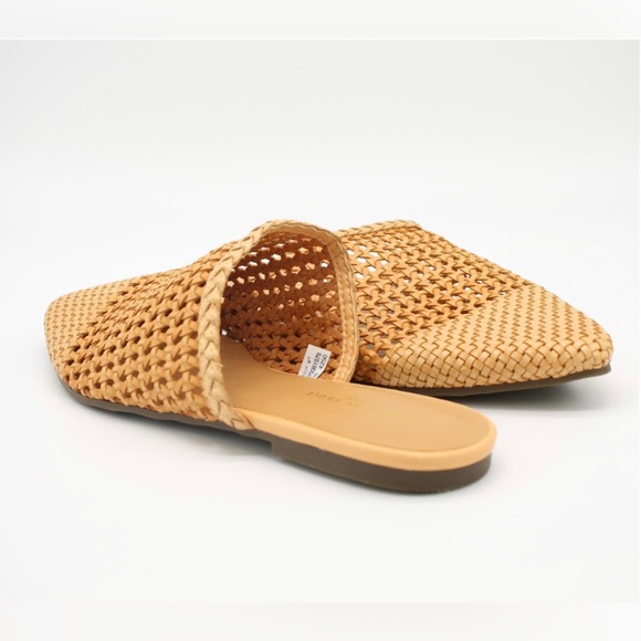 American Eagle Multi Tone Woven Slide Flats - Picture 2 of 3